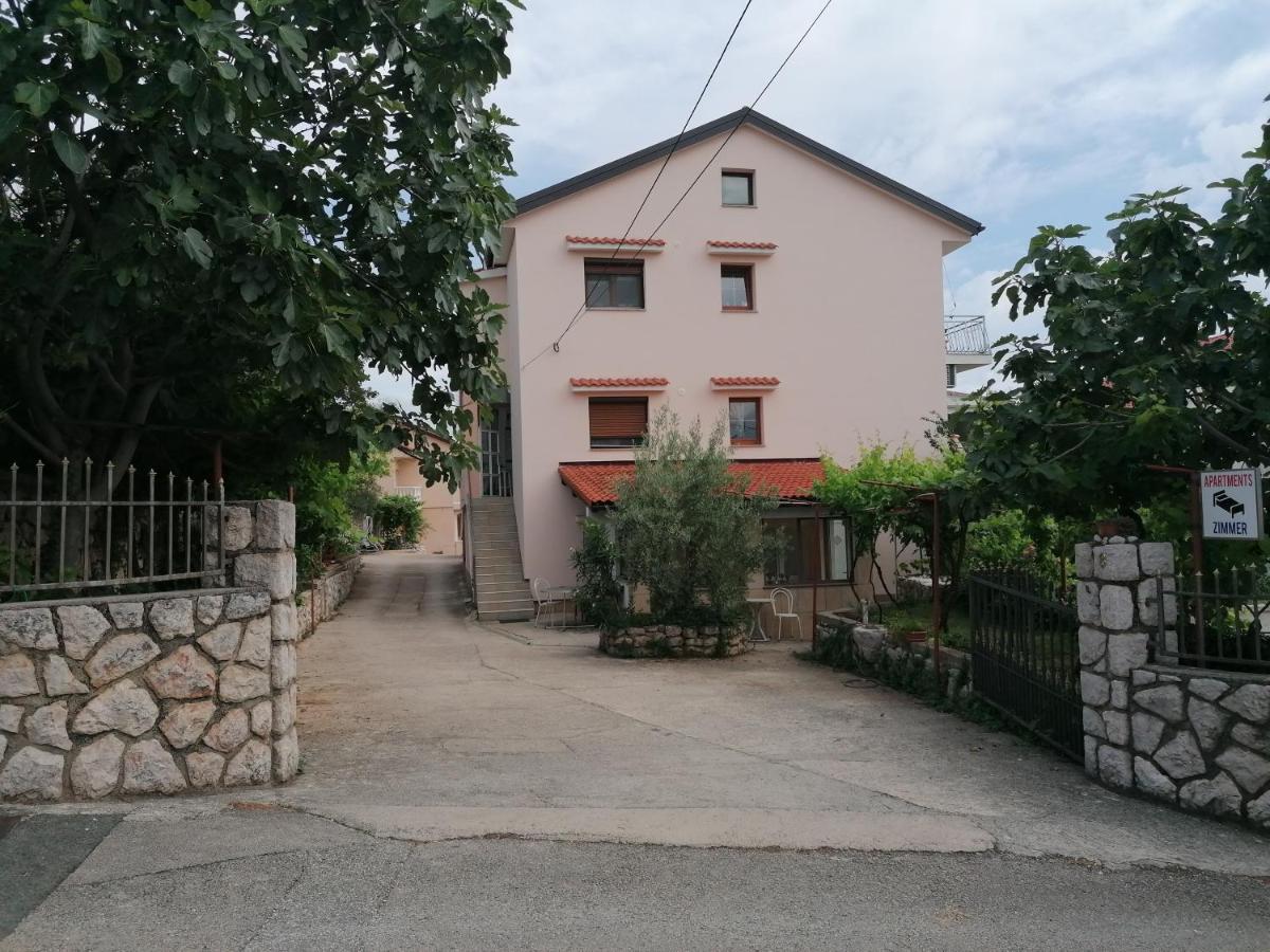 Apartment Lucija กอสเตรนา ภายนอก รูปภาพ