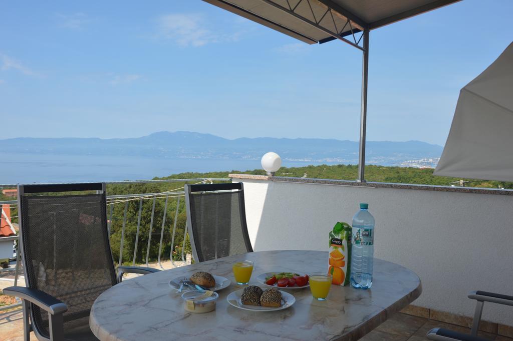 Apartment Lucija กอสเตรนา ภายนอก รูปภาพ